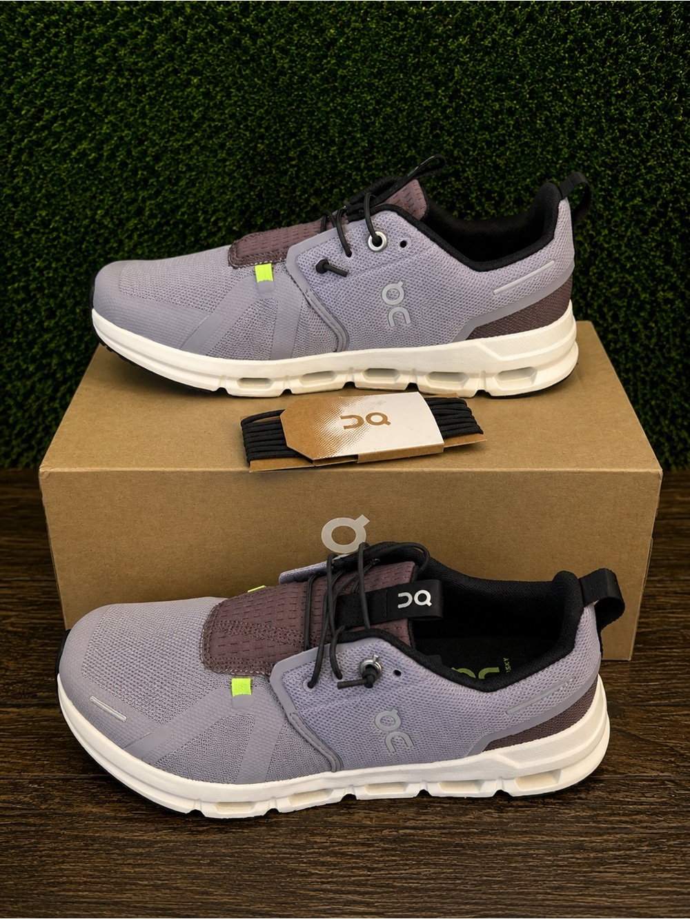 On Running Cloud Sky Zinc Grape Colorway Size 5.5 Youth Unisex